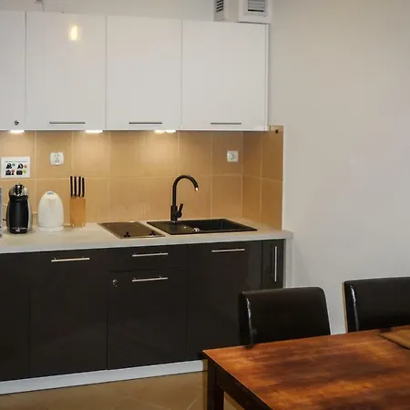 Z Ogródkiem W Parku Zdrojowym *